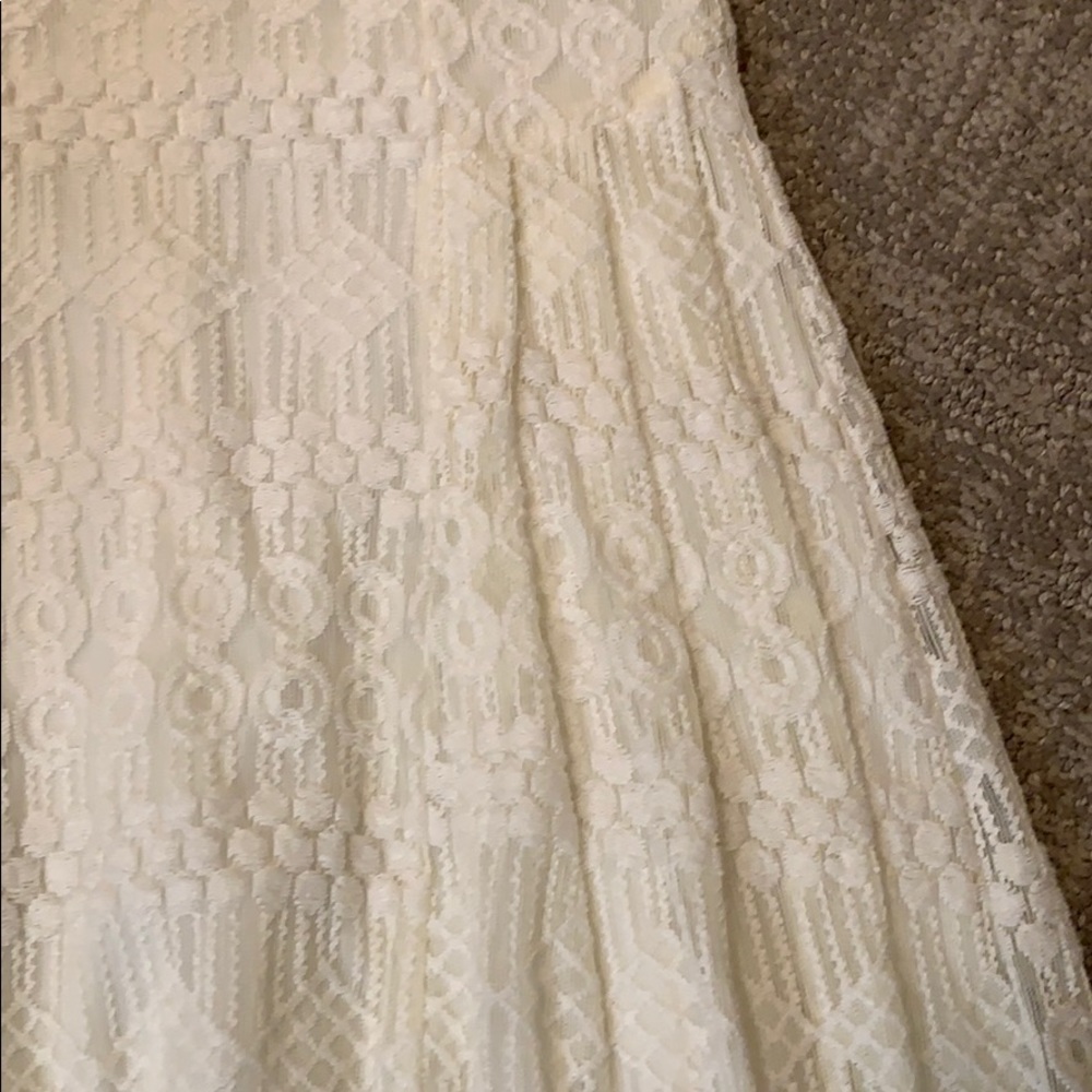 3/4 inch sleeve white lace dress - Picture 3 of 7